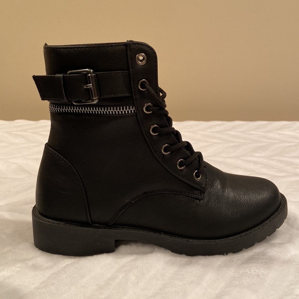 NWT Black Boots